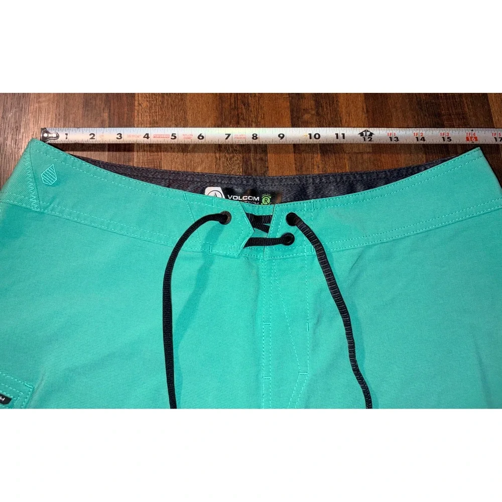 Volcom Mod-Tech Board Shorts Mens 33 Teal Green Repreve Stretch Swim Trunks